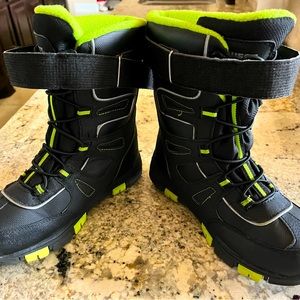 Boys Ski Boots Size 3